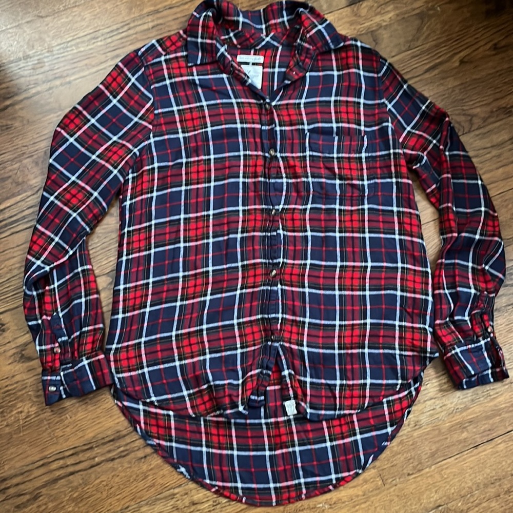 American Eagle super soft plaid button down shirt size Medium